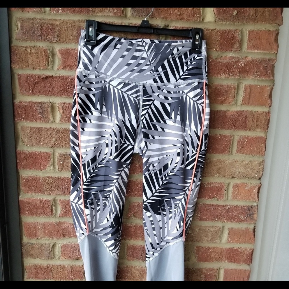 Old Navy Print Workout Leggings